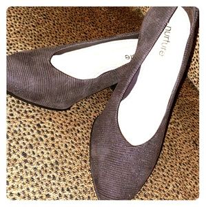 NWT Shimmery brown heels